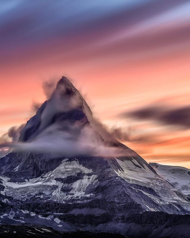 Matterhorn sunset 2016 (Unsplash)