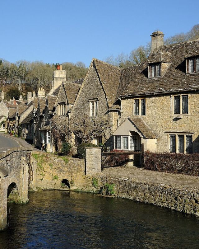 Castle combe cotswolds