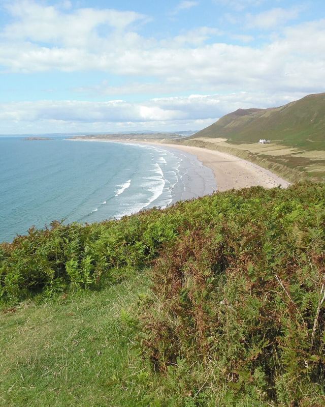 Rhossili Bay from Rhossili - geograph.org.uk - 4904492